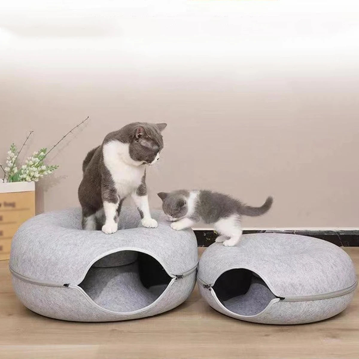 Interactive Round Small Cat Tunnel Nest Felt Kittens Bed House Scratcher Cat Donut Sleeping Pet Toy for Cats